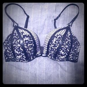 Victoria's Secret Bombshell Plunge
